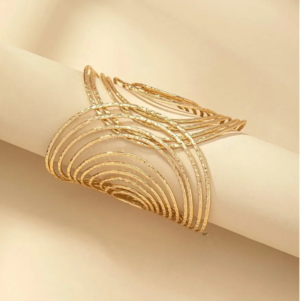 Hollow Out Cuff Bangle Gold - Picture 3 of 4